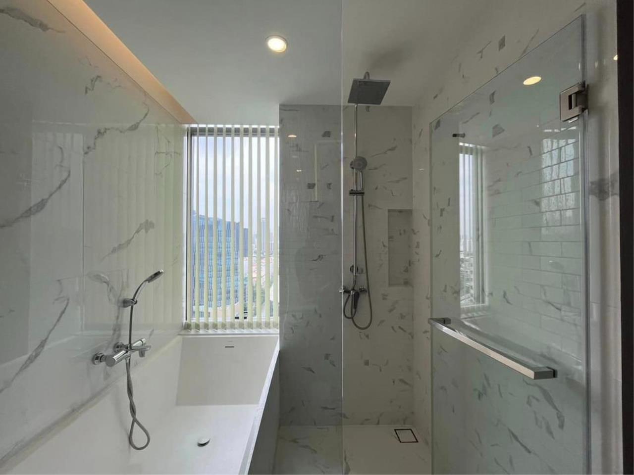 2 bedrooms 2 bathrooms at siamese exclusive queens for rent (1)