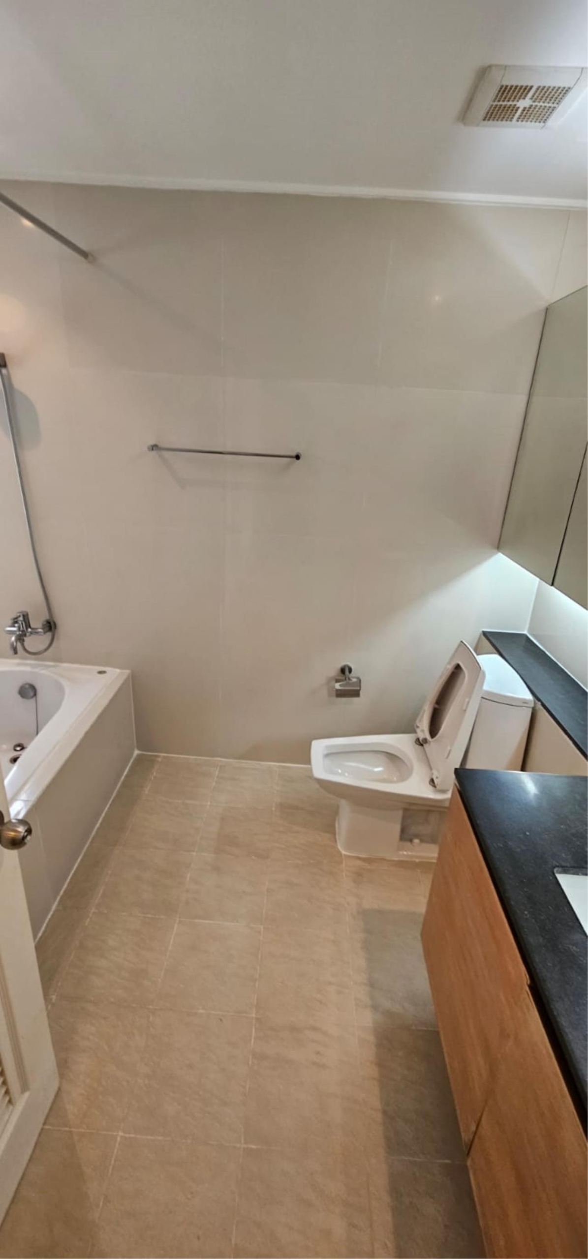 3 Bedrooms 3 Bathrooms Size 260sqm. Baan Sawasdee for Rent 65,000 THB