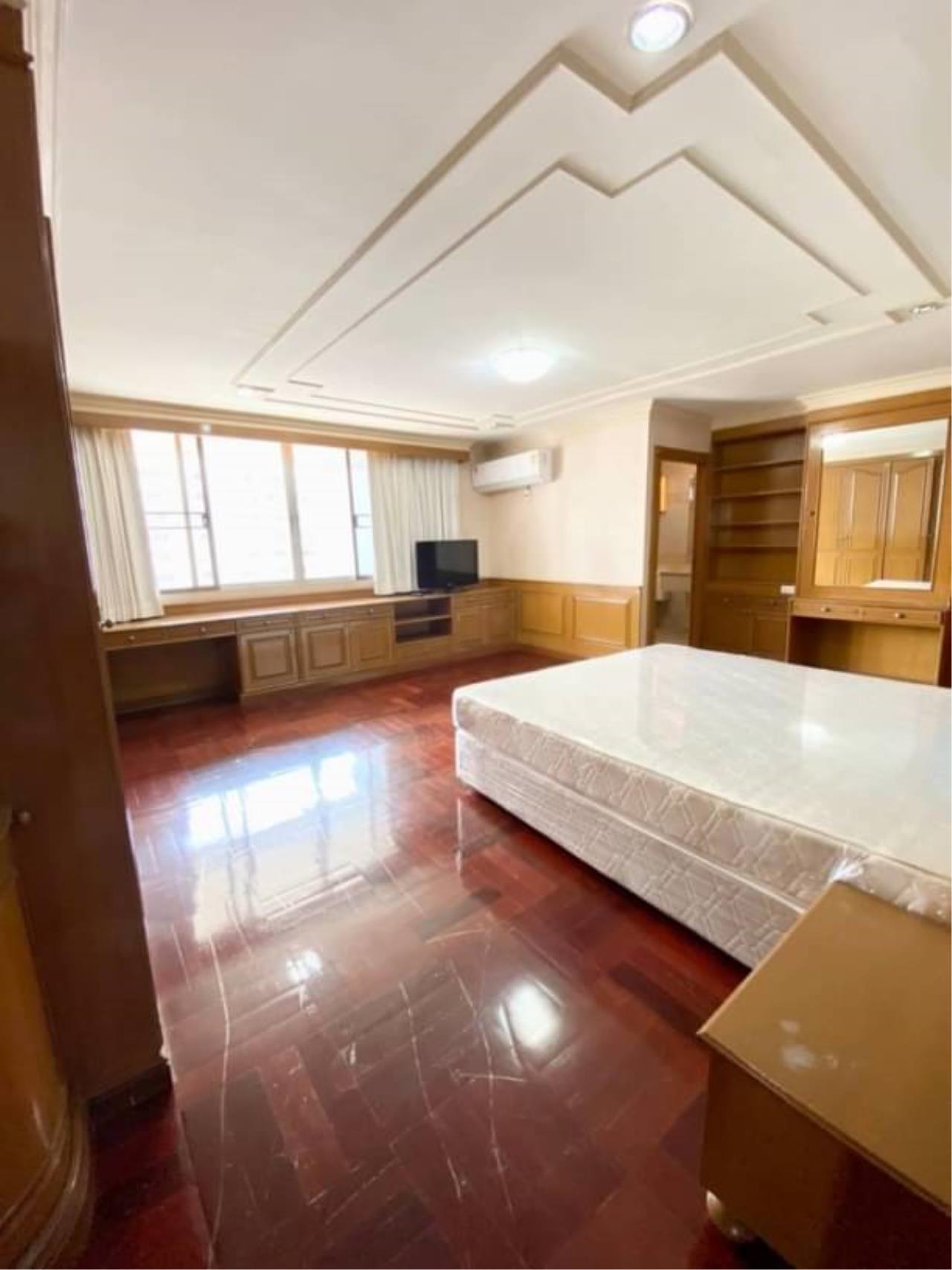 3 bedrooms 3 bathrooms at sukhumvit 31-39 for rent