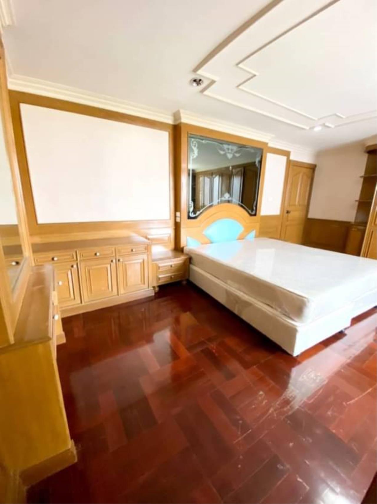 3 bedrooms 3 bathrooms at sukhumvit 31-39 for rent