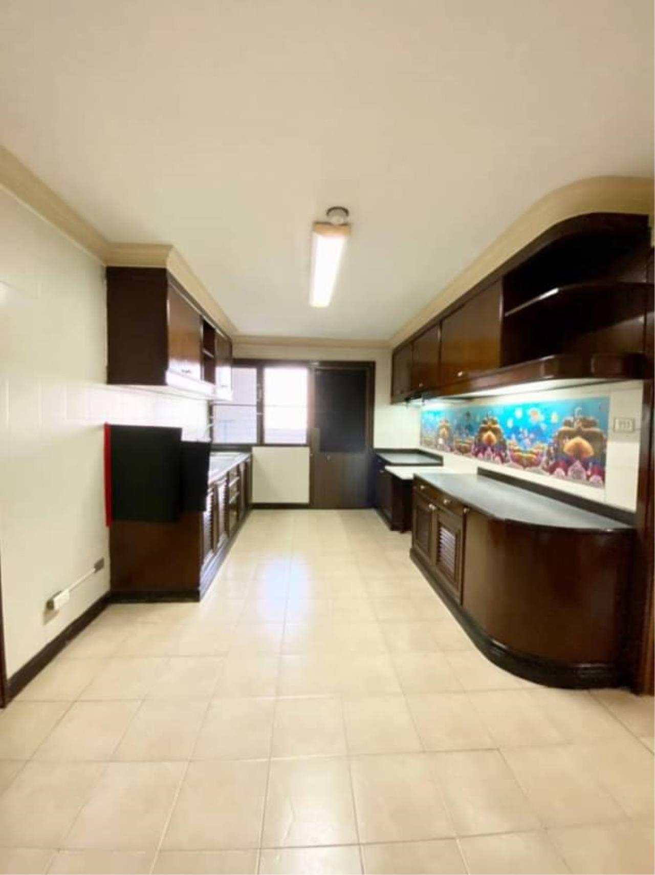 3 bedrooms 3 bathrooms at sukhumvit 31-39 for rent