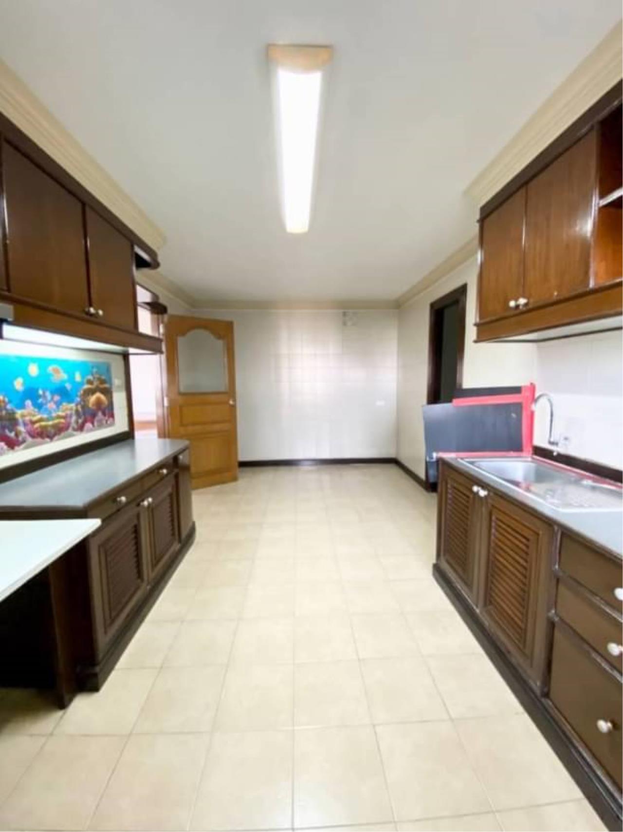 3 bedrooms 3 bathrooms at sukhumvit 31-39 for rent