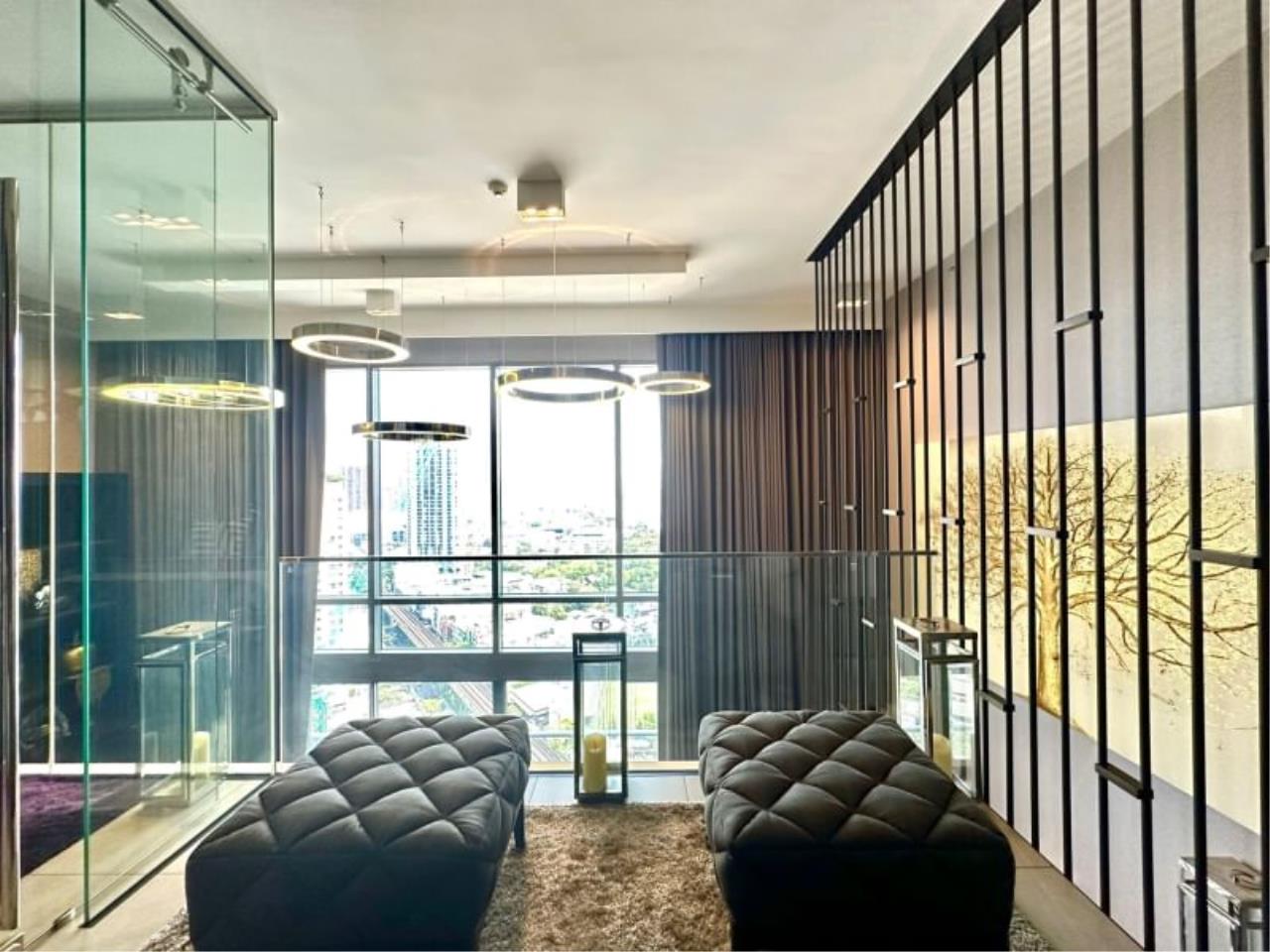 3 Bedrooms 2 Bathrooms Size 127.7sqm. The Lofts Ekkamai for Sale 30mTHB