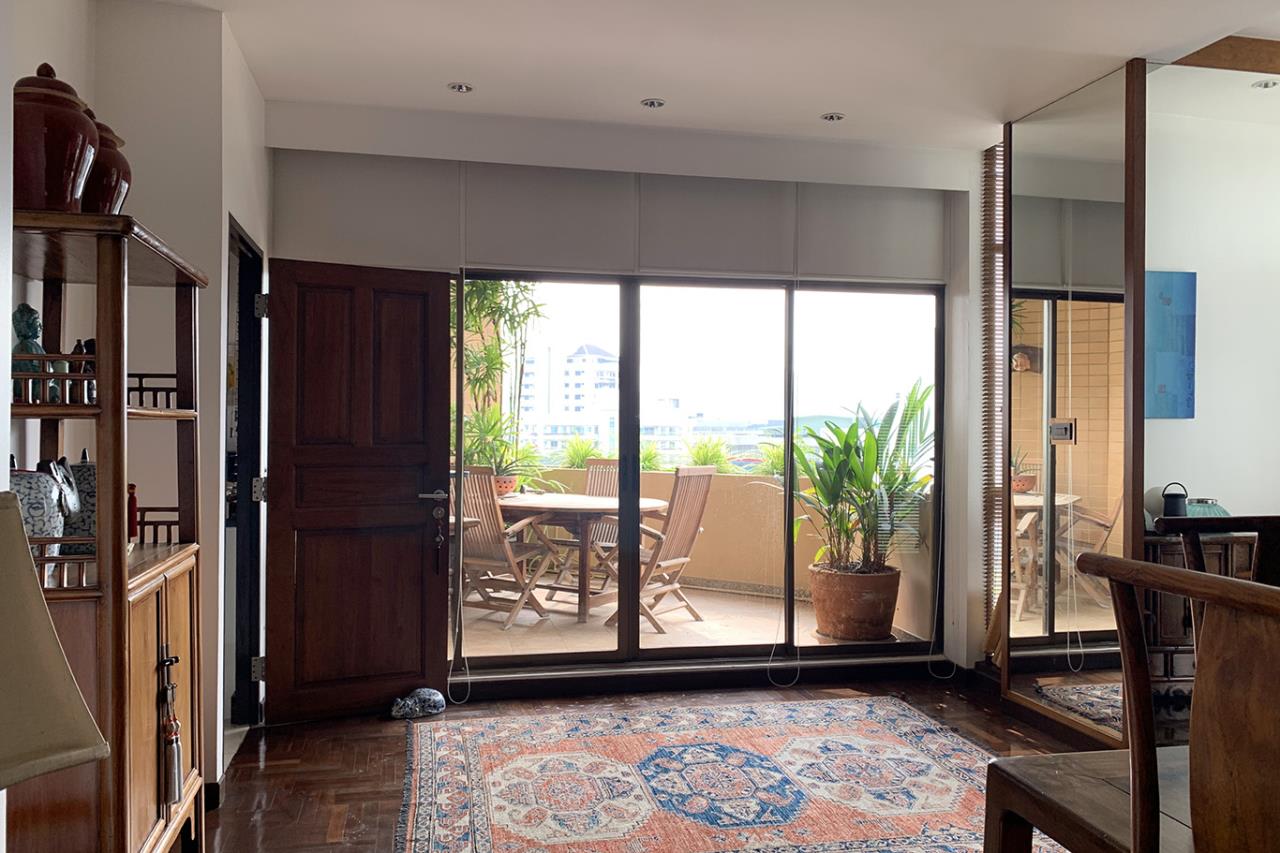 3 bedrooms 4 bathrooms at the lofts ekkamai for sale