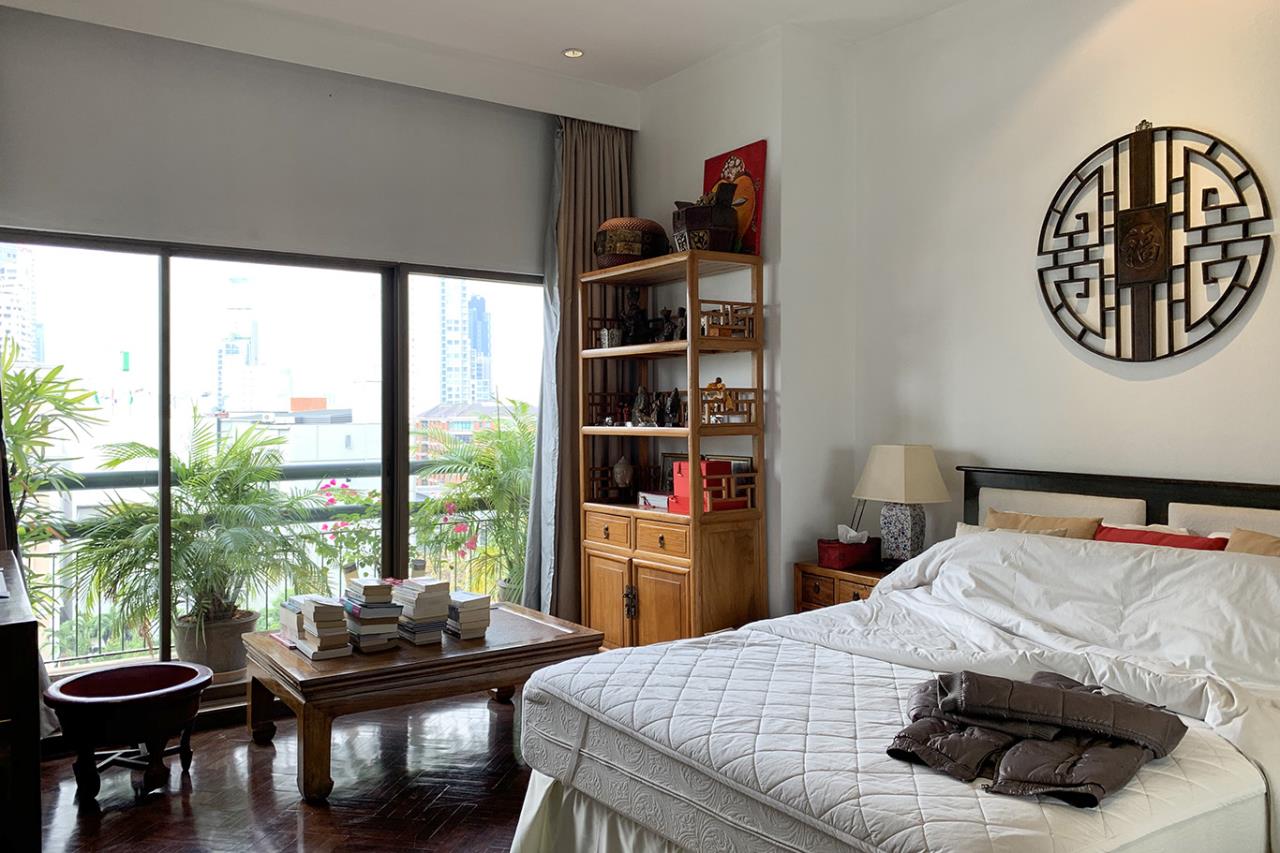 3 bedrooms 4 bathrooms at the lofts ekkamai for sale