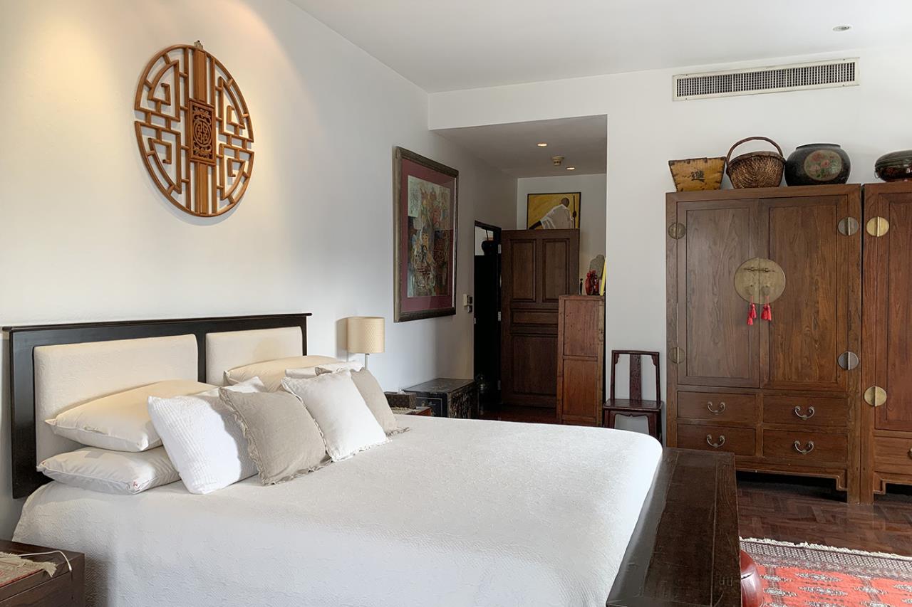 3 bedrooms 4 bathrooms at the lofts ekkamai for sale