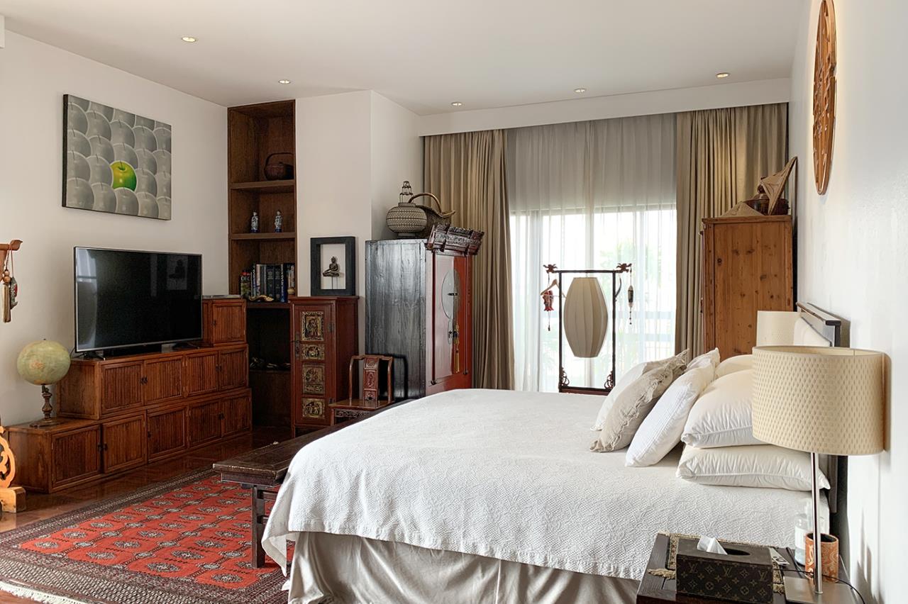 3 bedrooms 4 bathrooms at the lofts ekkamai for sale