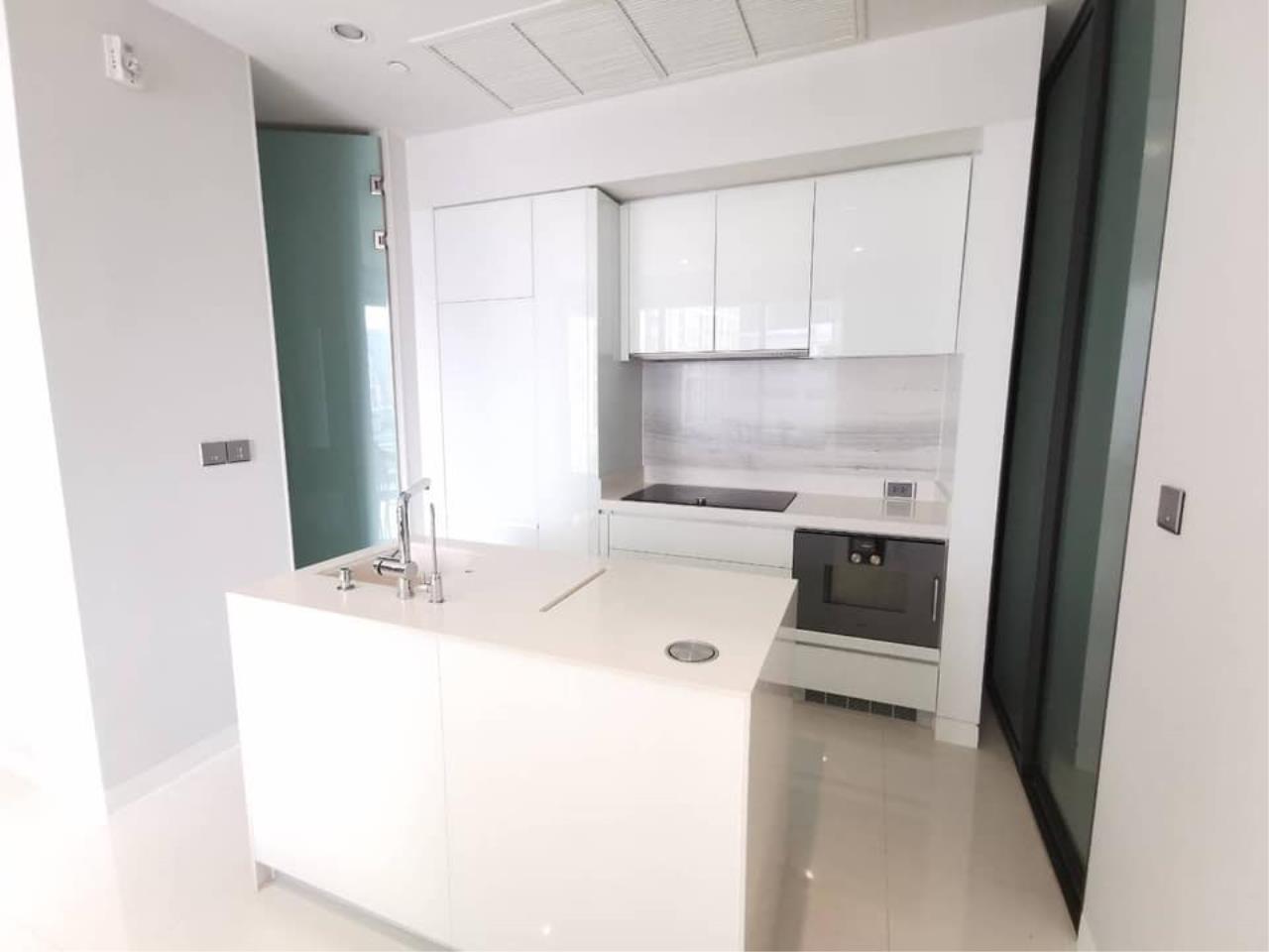 2 Bedrooms 2 Bathrooms Size 101.74sqm. VITTORIO Sukhumvit 39 for Rent 90,000 THB for Sale 32,800,000 THB