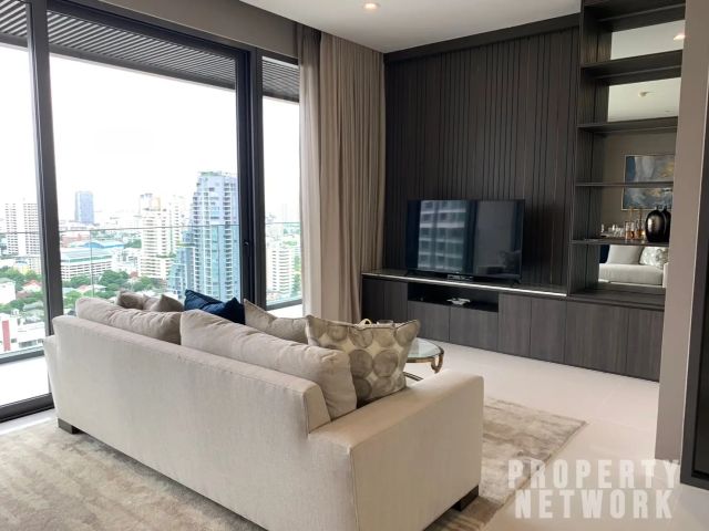 2 Bedrooms 2 Bathrooms Size 127sqm. Vittorio Sukhumvit 39 for Rent 140,000 THB for Sale 51,500,000 THB