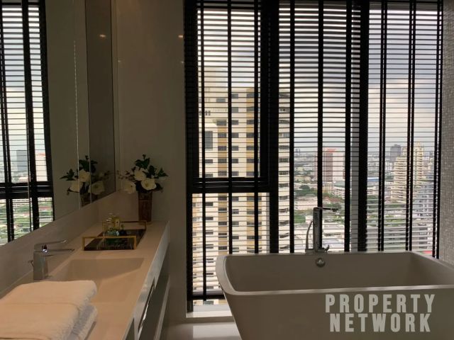 2 Bedrooms 2 Bathrooms Size 127sqm. Vittorio Sukhumvit 39 for Rent 140,000 THB for Sale 51,500,000 THB