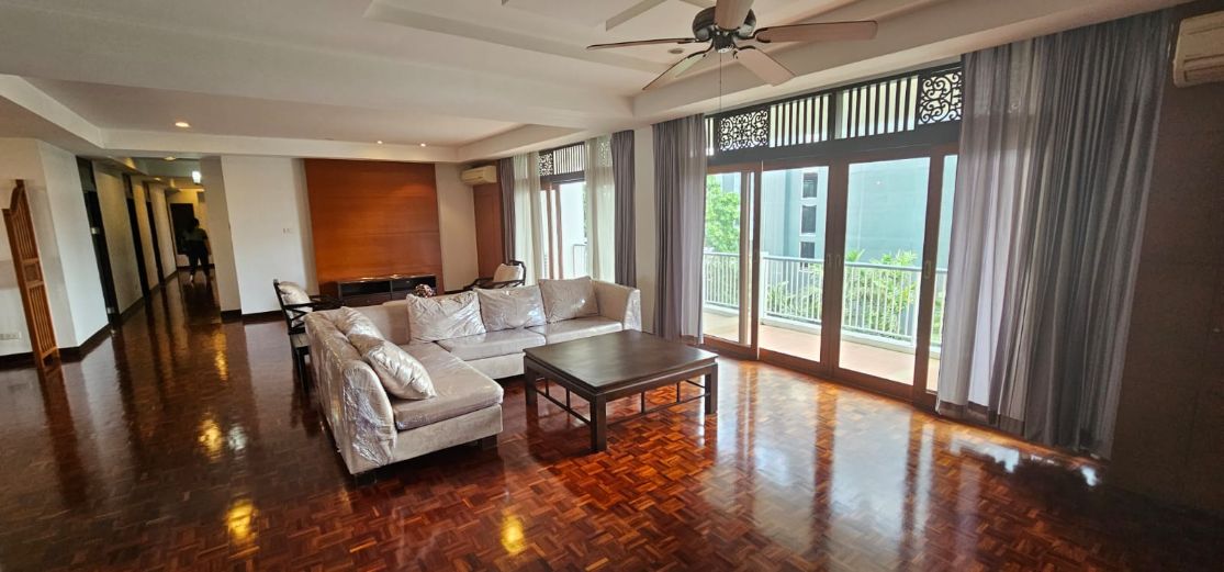 4 bedrooms, 4 Bathrooms 295sqm Niti Court - Nanglinchee Soi 2 For Rent