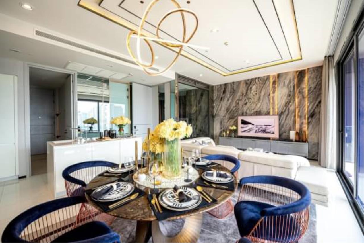 2 bedrooms at vittorio sukhumvit 39 for rent