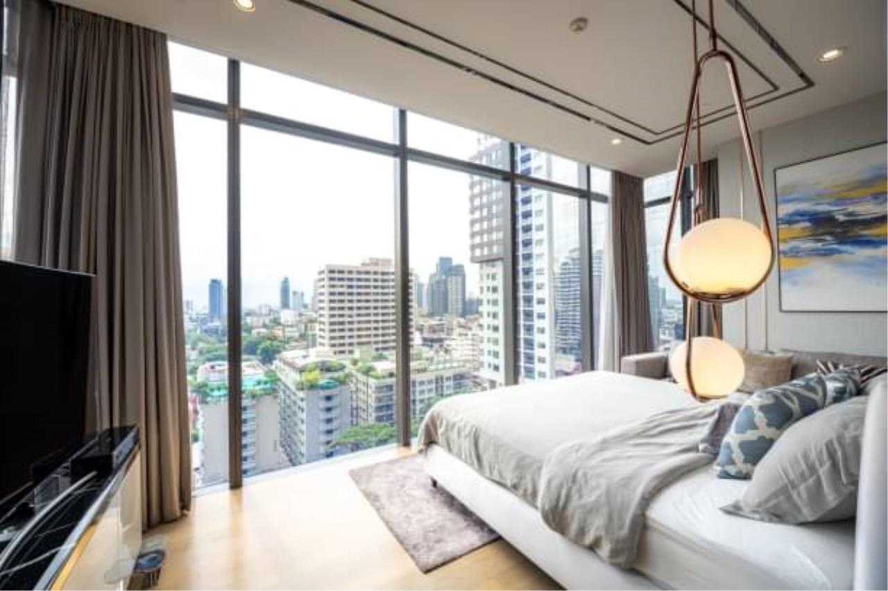 2 Bedrooms 3 Bathrooms Size 137sqm. Vittorio Sukhumvit 39 for Rent 170,000 THB