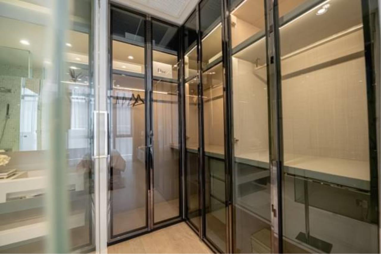 2 Bedrooms 3 Bathrooms Size 137sqm. Vittorio Sukhumvit 39 for Rent 170,000 THB