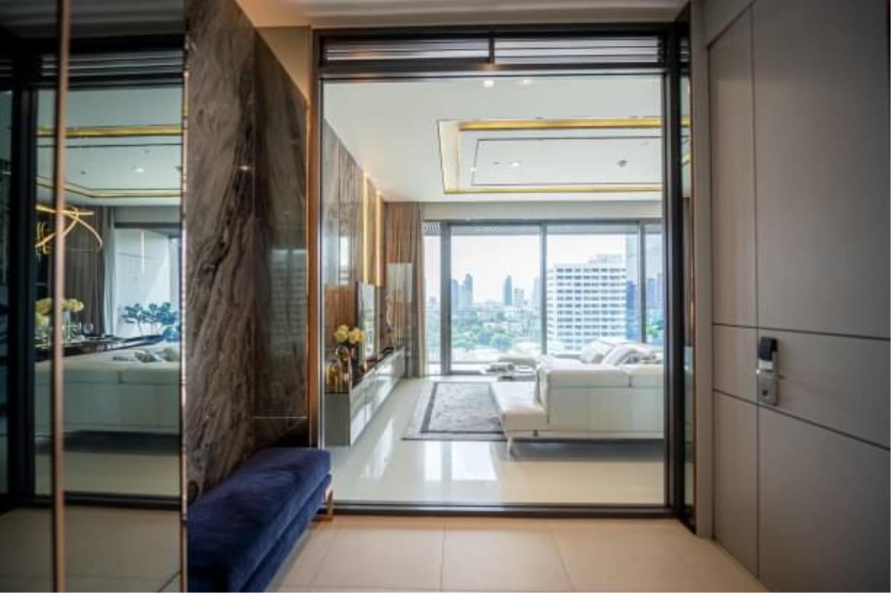 2 Bedrooms 3 Bathrooms Size 137sqm. Vittorio Sukhumvit 39 for Rent 170,000 THB