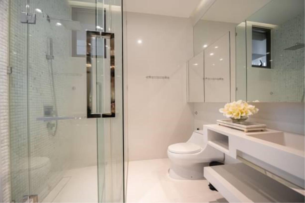 2 bedrooms at vittorio sukhumvit 39 for rent
