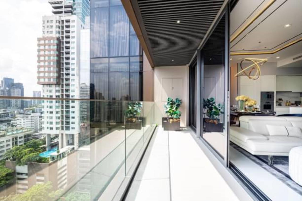 2 bedrooms at vittorio sukhumvit 39 for rent
