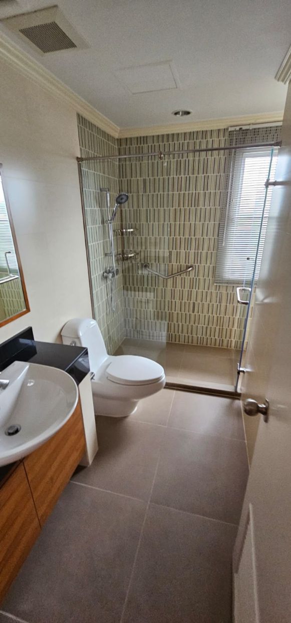 3 Bedroom, 1 Bathroom 295sqm Baan Suan Plu For Rent