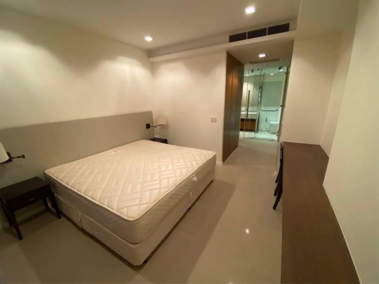 2 Bedrooms 3 Bathrooms 1 Study Room Size 138sqm. The River Condominium for Rent 75,000 THB