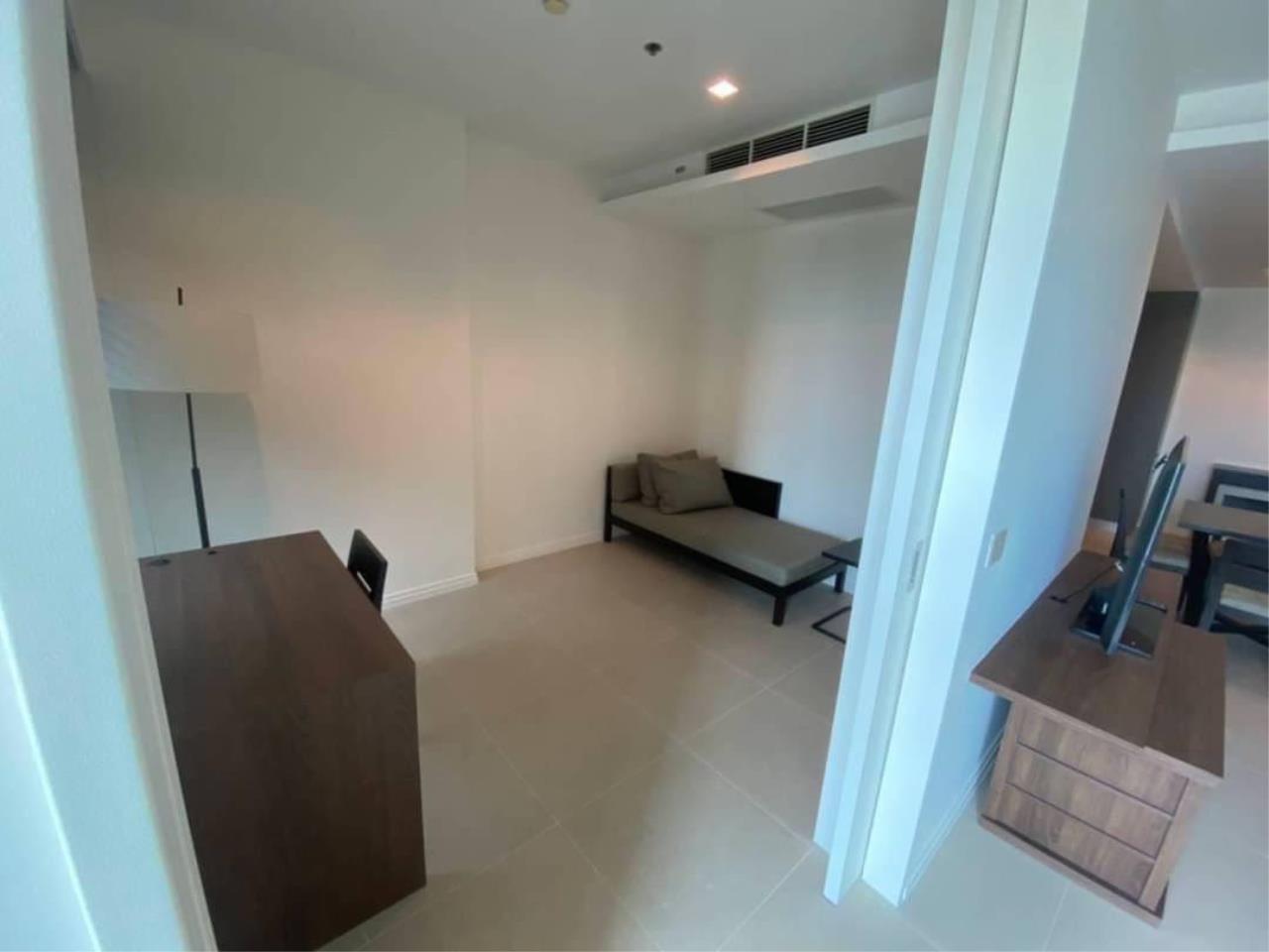2 bedrooms 3 bathrooms 1 study room the river condominium for rent