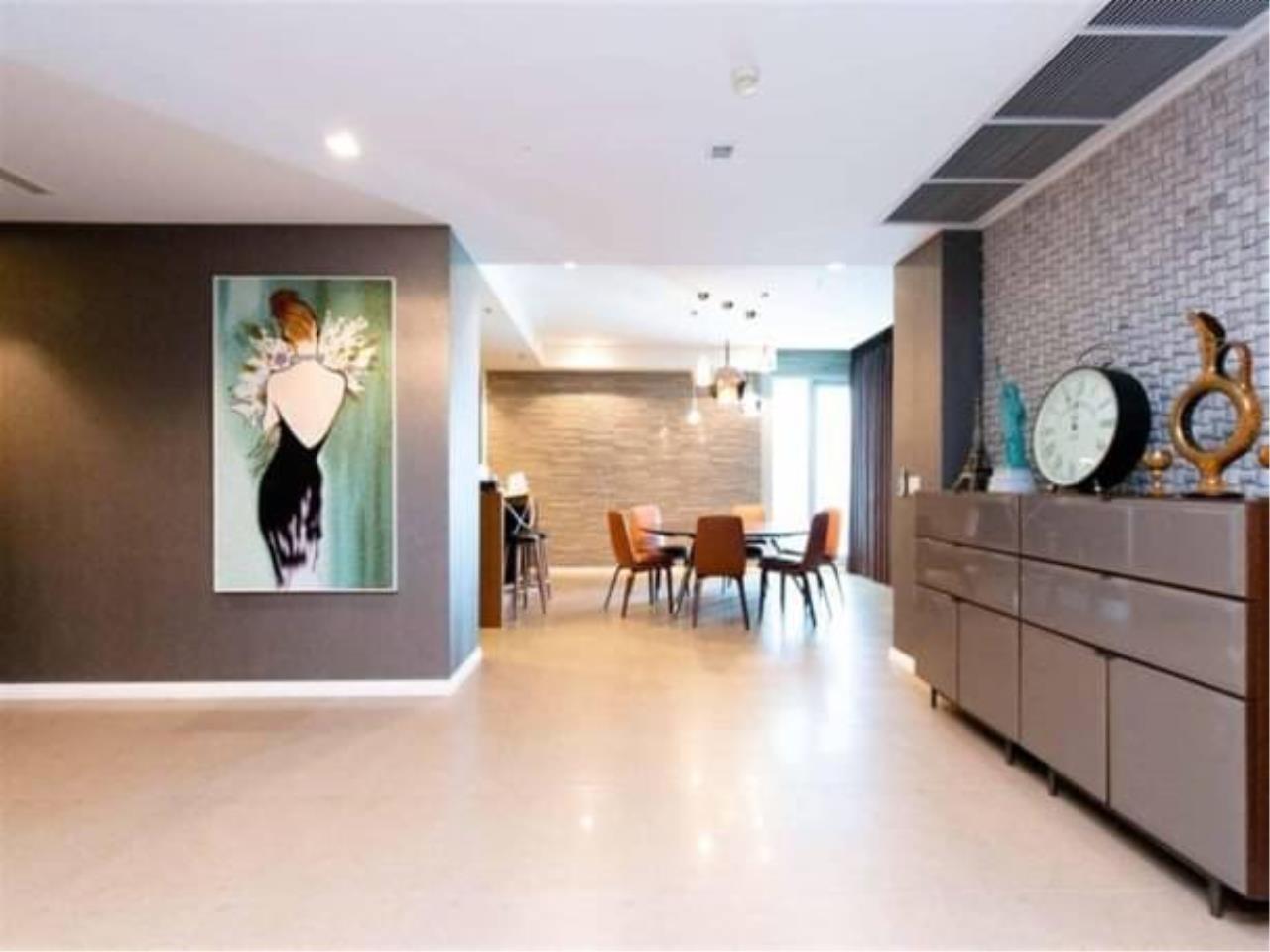 3 bedrooms 4 bathrooms the river for sale