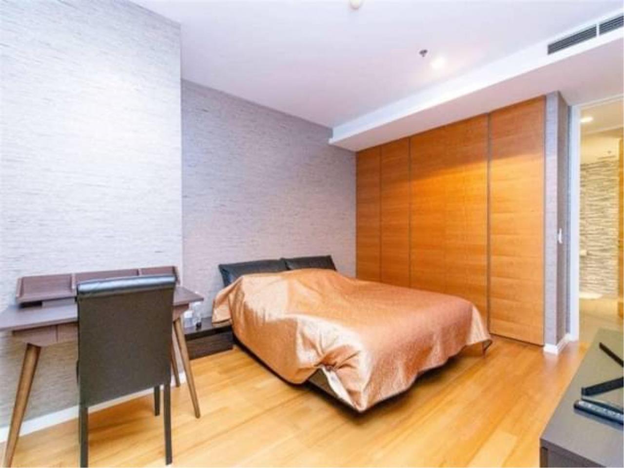 3 bedrooms 4 bathrooms the river for sale
