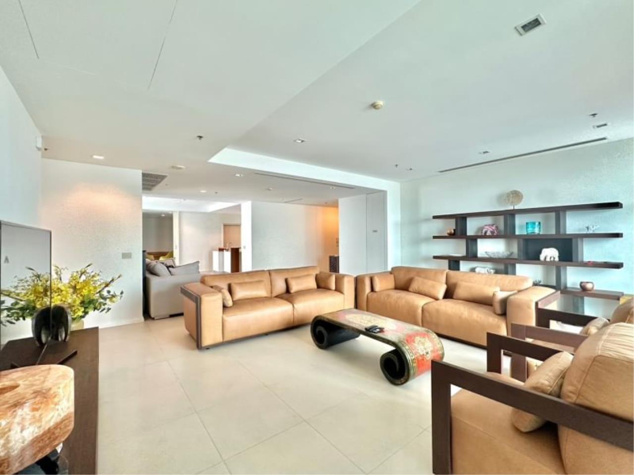 3 bedrooms 3 bathrooms the river for sale