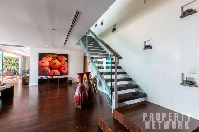 4 bedrooms 4 bathrooms the river for sale