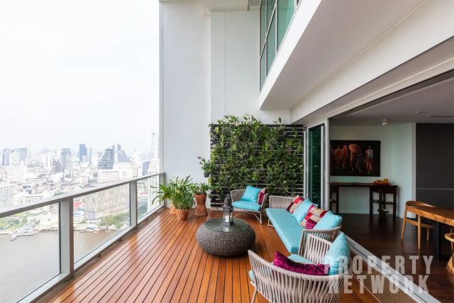 4 bedrooms 4 bathrooms the river for sale