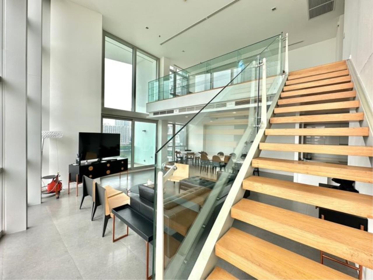 4 bedrooms 4 bathrooms the river for sale