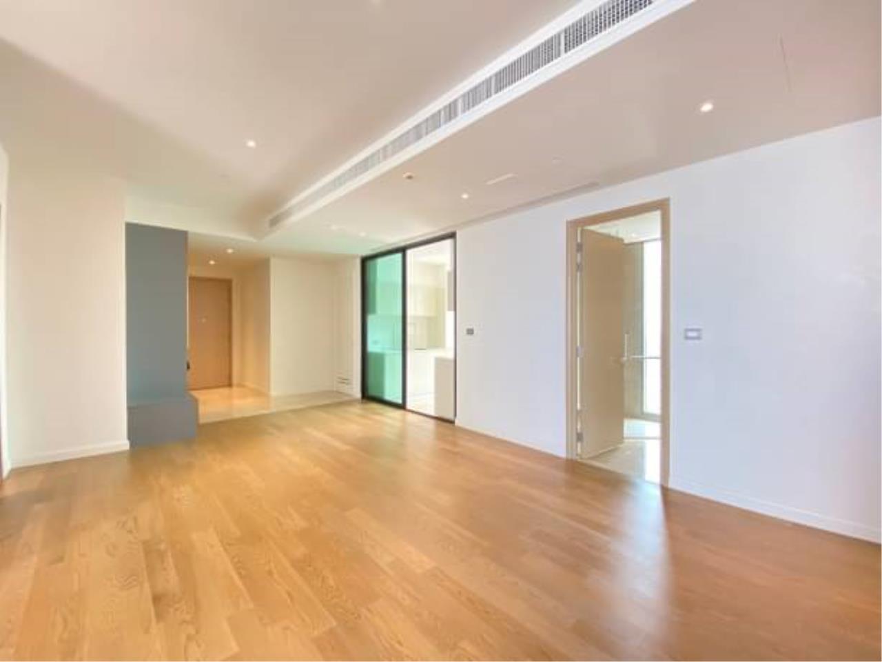 3 Bedrooms 3 Bathrooms Size 146.05sqm. Magnolias Waterfront Residences for Sale 61mTHB