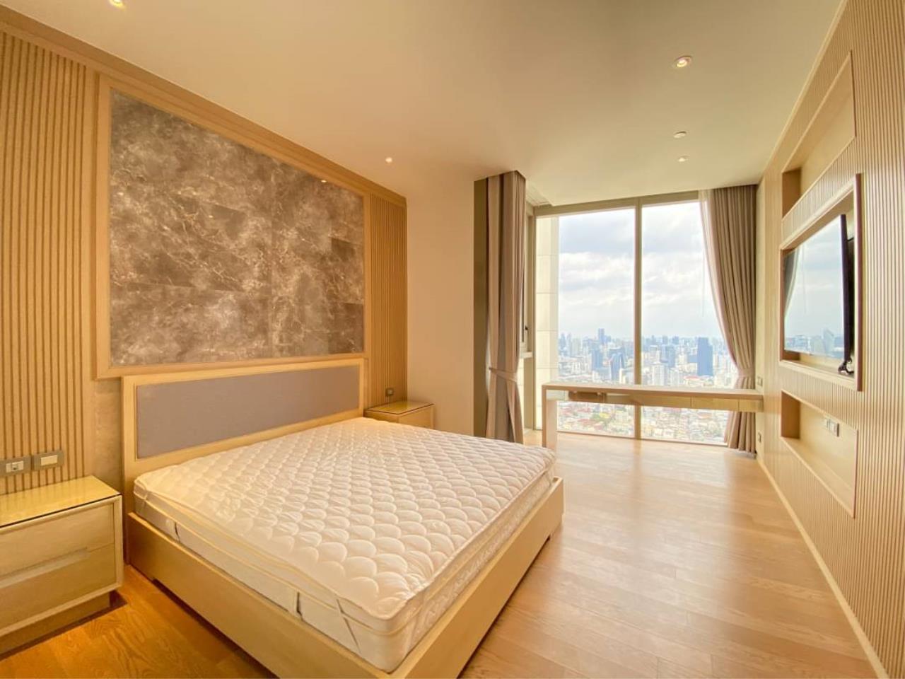 4 Bedrooms 3 Bathrooms Size 174.33sqm Magnolias Waterfront Residences for Rent 180,000 THB