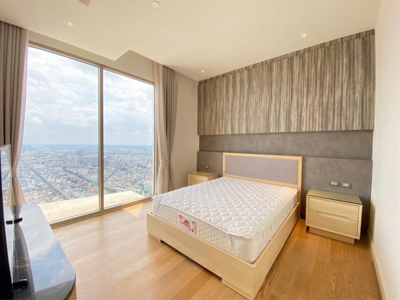 4 Bedrooms 3 Bathrooms Size 174.33sqm Magnolias Waterfront Residences for Rent 180,000 THB