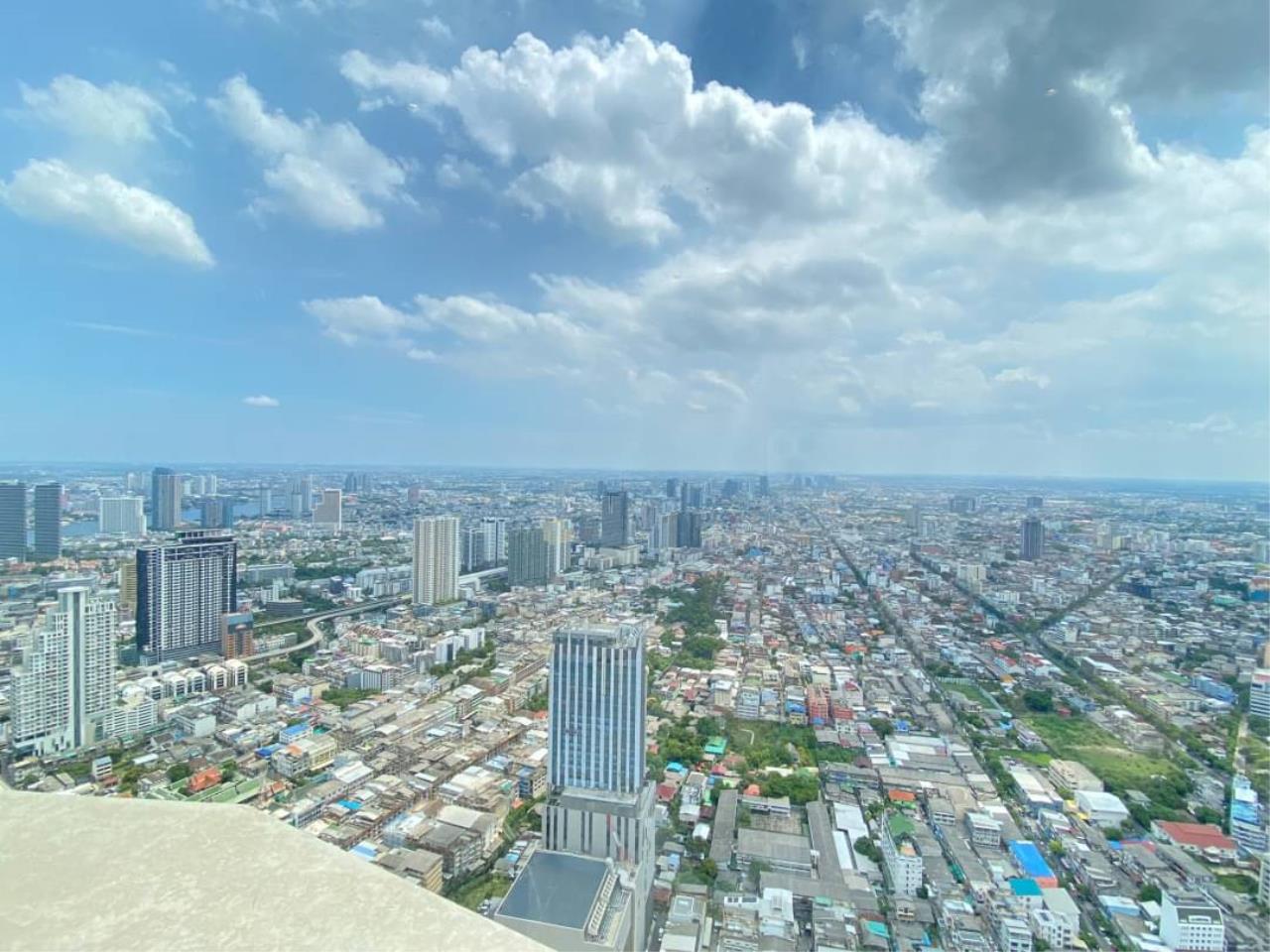 4 Bedrooms 3 Bathrooms Size 174.33sqm Magnolias Waterfront Residences for Rent 180,000 THB