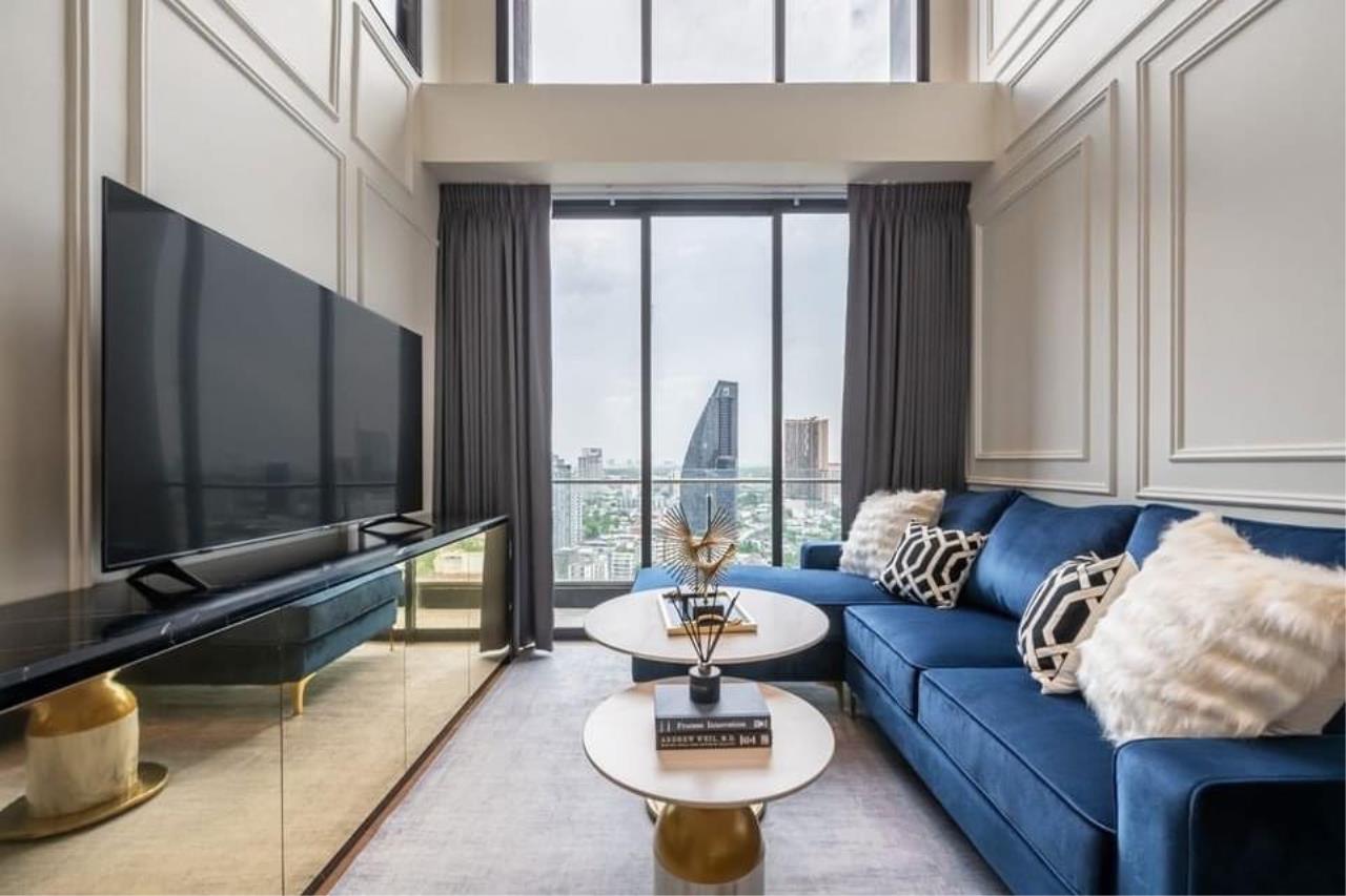 2 Bedrooms 2 Bathrooms Size 103sqm. BEATNIQ Sukhumvit 32 for Rent 160,000 THB