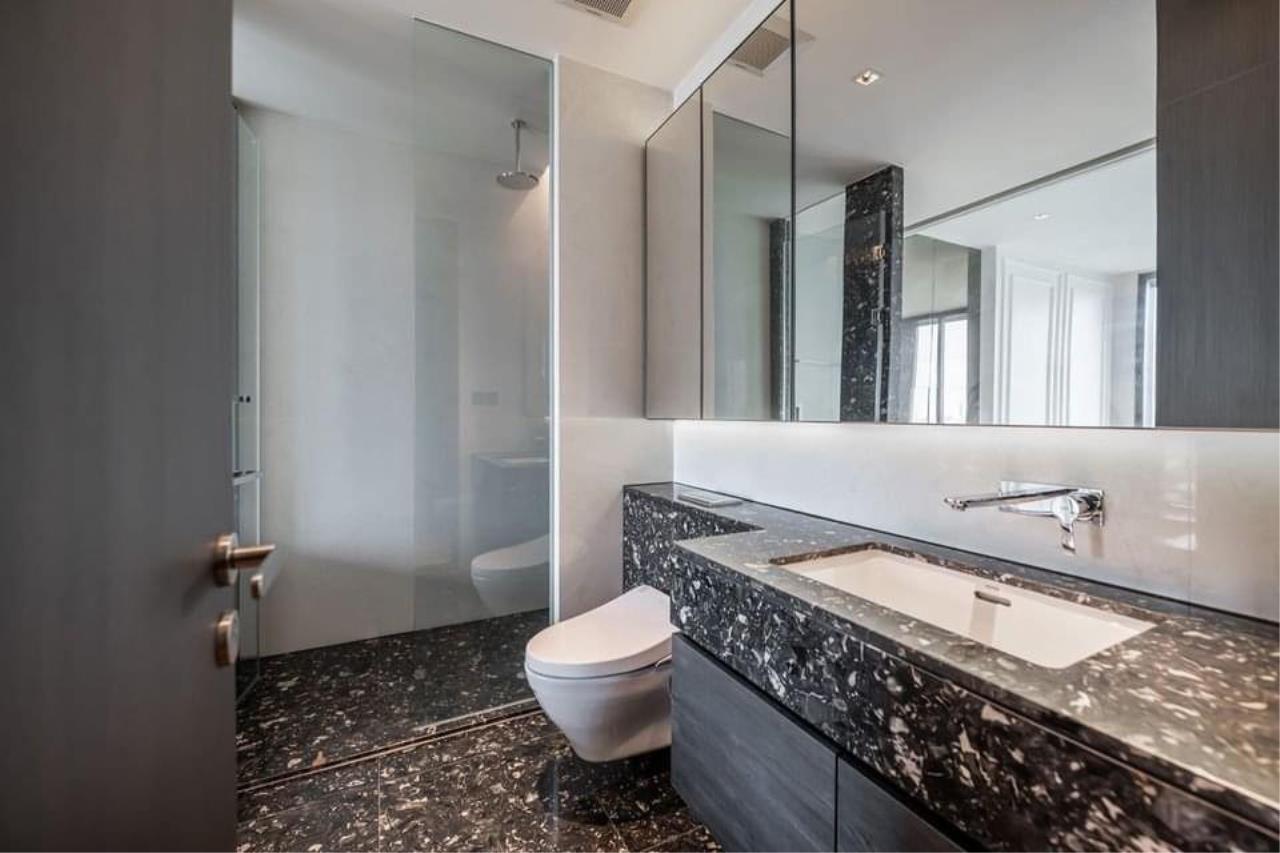2 Bedrooms 2 Bathrooms Size 103sqm. BEATNIQ Sukhumvit 32 for Rent 160,000 THB