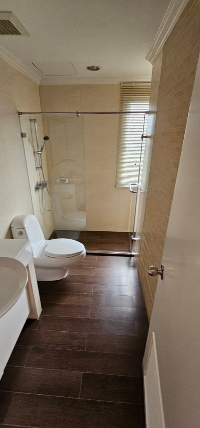 3 bedrooms, 3 Bathrooms 295 sqm Baan Suan Plu, Soi Pattanasin For Rent 100000THB