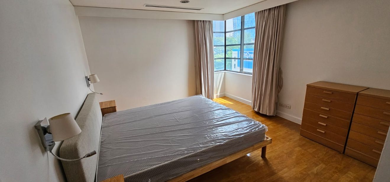 3 bedrooms, 1 Bathroom 150sqm Tipamas Suites For Rent
