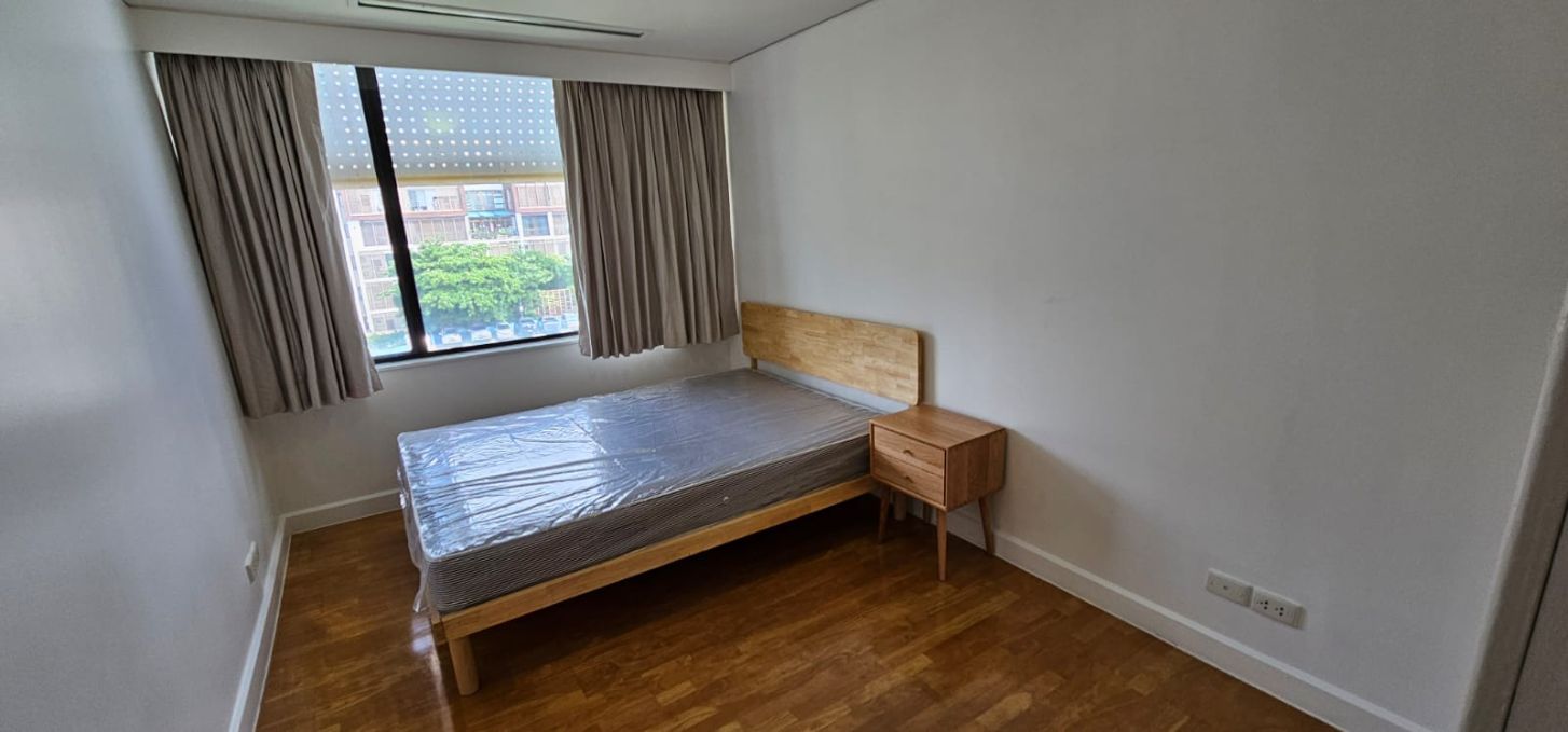 3 bedrooms, 1 Bathroom 150sqm Tipamas Suites For Rent