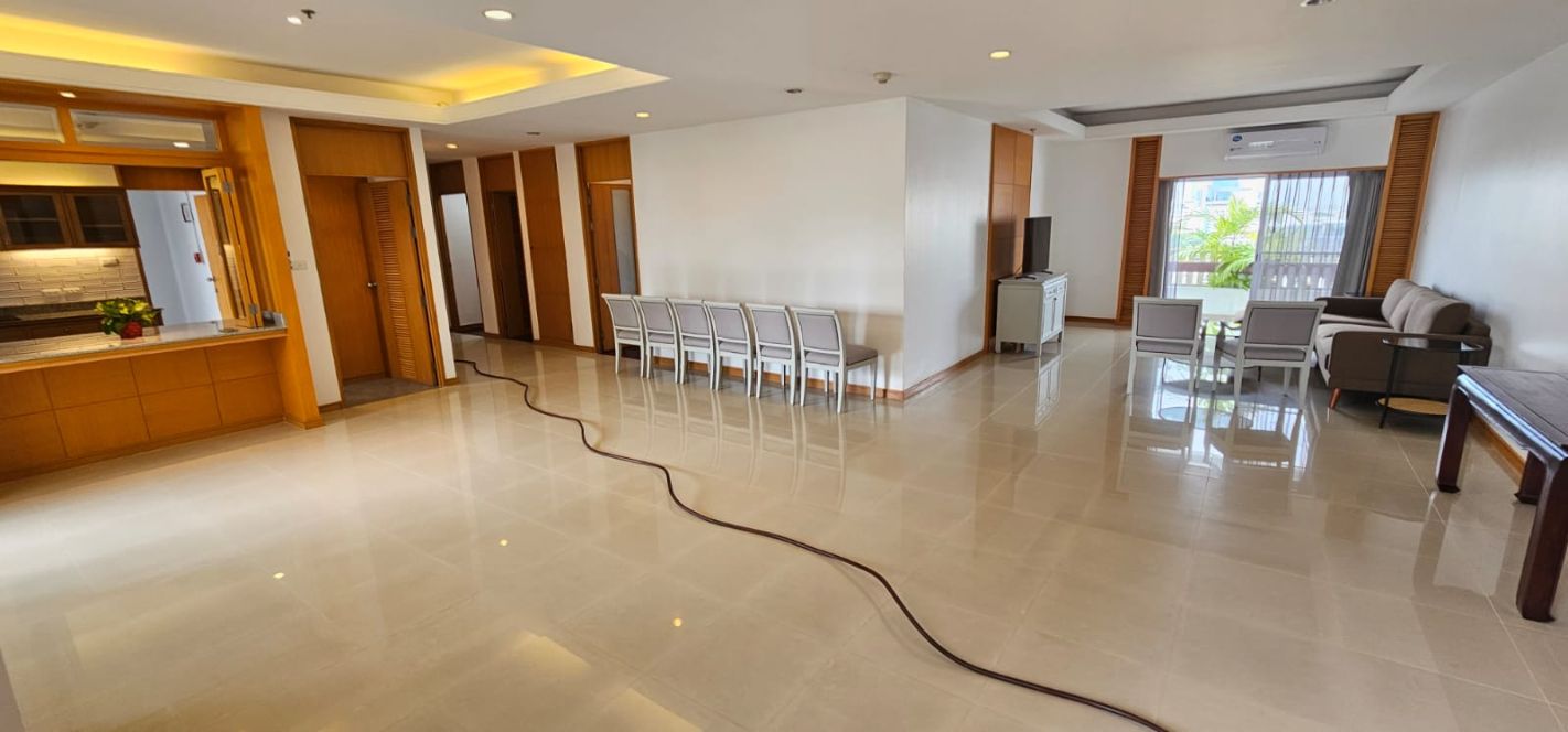 3 Bedrooms, 3 Bathrooms + Maid Quarter 9th Floor 250sqm Esmeralda Apartments For Rent
