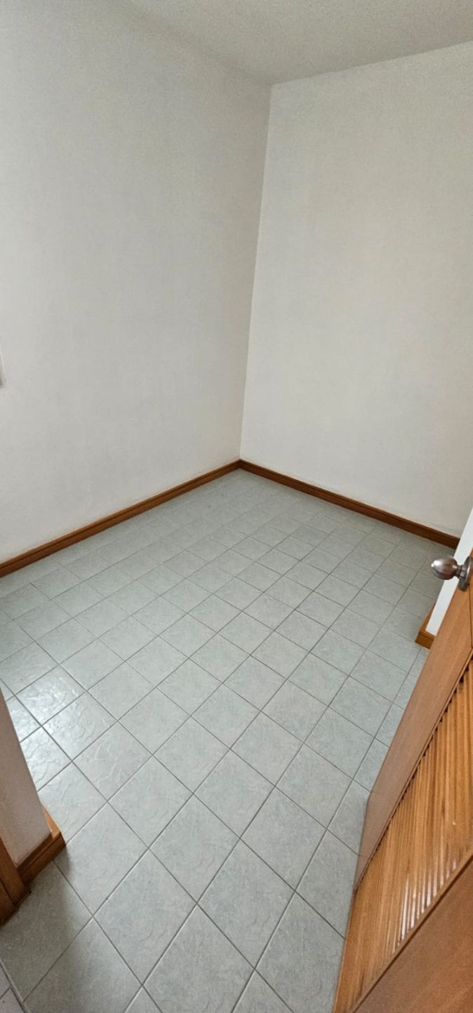 3 Bedrooms, 3 Bathrooms + Maid Quarter 9th Floor 250sqm Esmeralda Apartments For Rent
