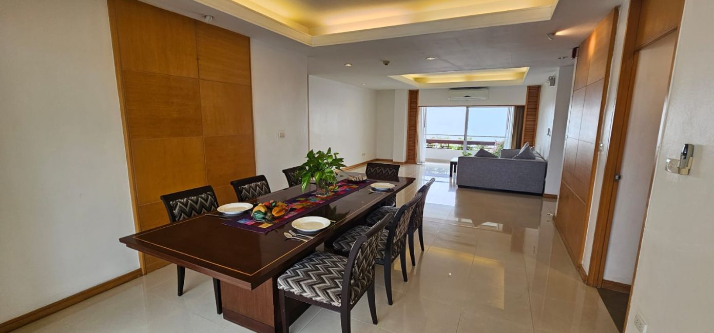 3 Bedrooms, 3 Bathrooms + Maid Quarter 9th Floor 250sqm Esmeralda Apartments For Rent