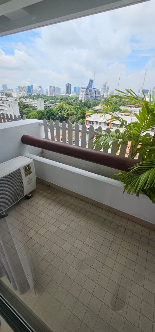 3 Bedrooms, 3 Bathrooms + Maid Quarter 9th Floor 250sqm Esmeralda Apartments For Rent