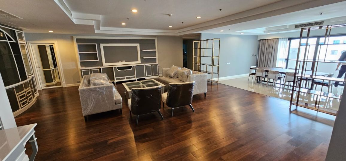 3 Bedrooms, 3 Bathrooms +1 Study Room 295sqm Shanti Sadan Renovated For Rent