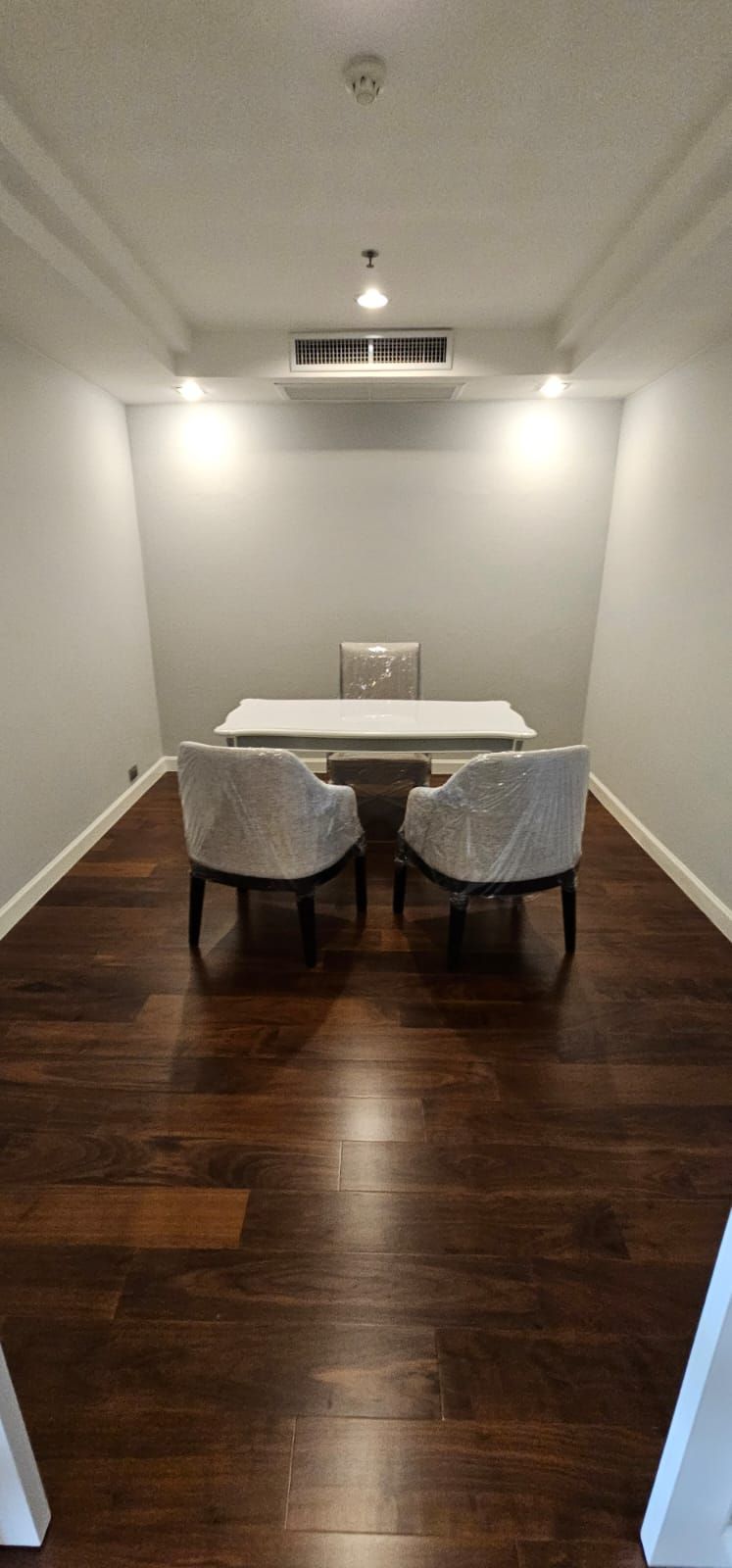 3 Bedrooms, 3 Bathrooms +1 Study Room 295sqm Shanti Sadan Renovated For Rent