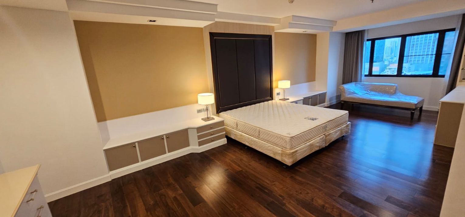 3 Bedrooms, 3 Bathrooms +1 Study Room 295sqm Shanti Sadan Renovated For Rent