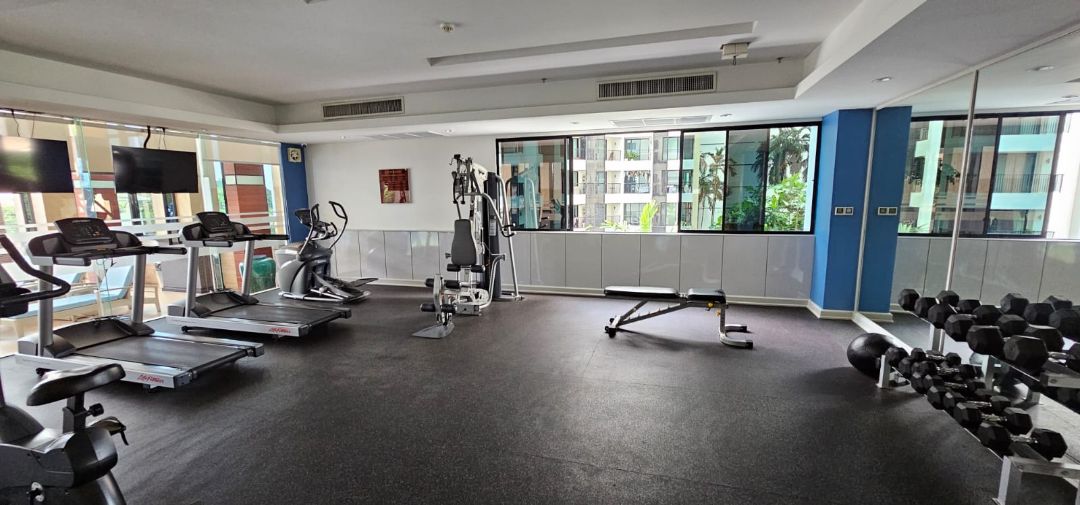 3 Bedrooms, 3 Bathrooms +1 Study Room 295sqm Shanti Sadan Renovated For Rent