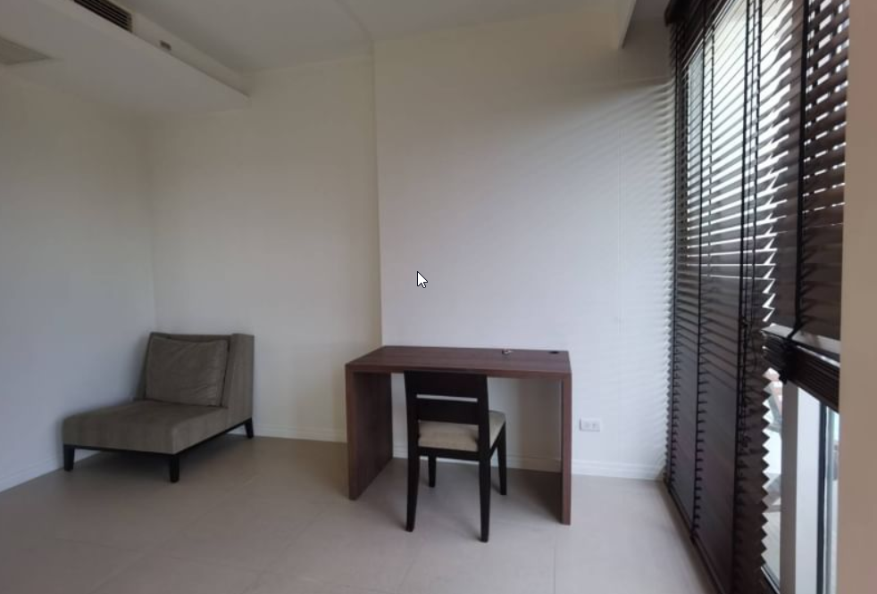 2 Bedrooms, 3 Bathrooms + 1 Study Room 138sqm The River Condo For Rent