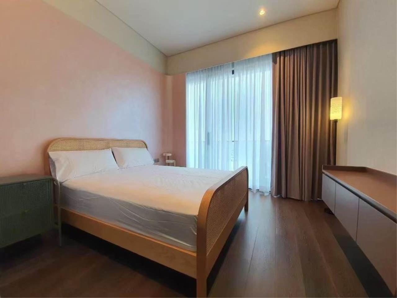 3 bedrooms 3 bathrooms tela thonglor for rent