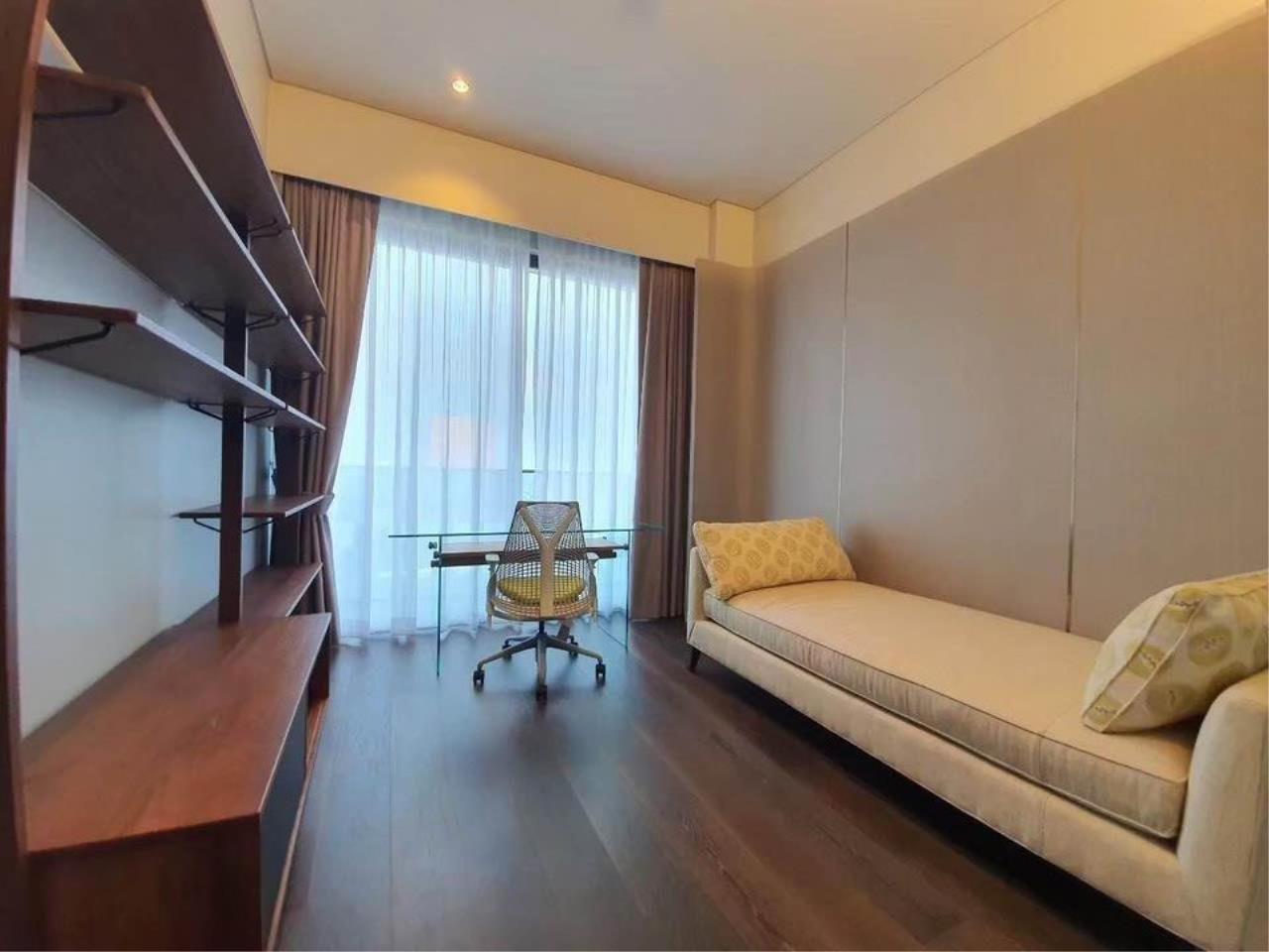 3 bedrooms 3 bathrooms tela thonglor for rent